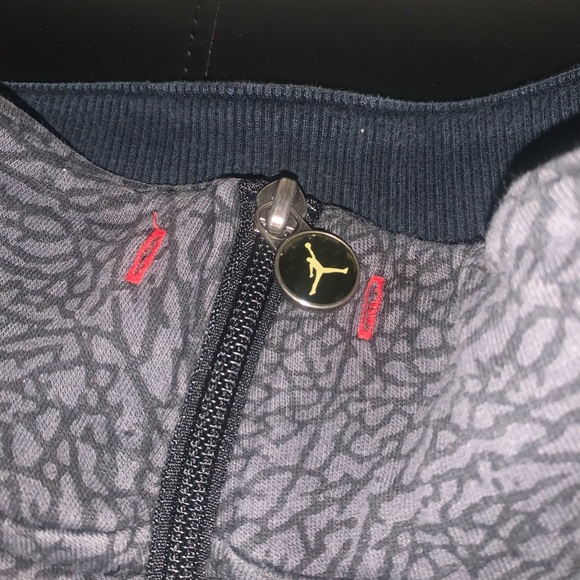 Jordan jacket with matching duffel bag - Picture 3 of 11